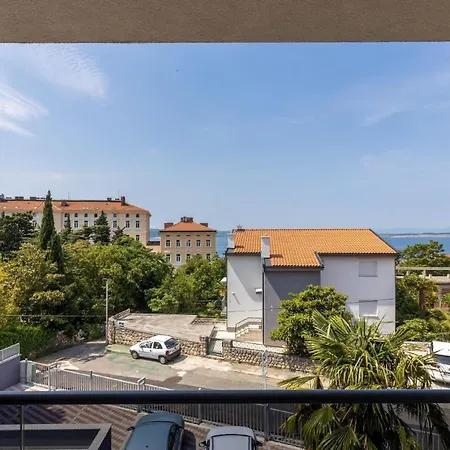 Appartamento Wunderschoene In Mit Schoener Terrasse